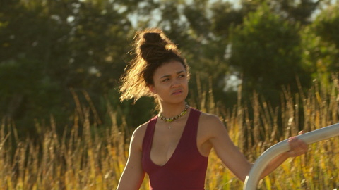 Pic: Madison Bailey in Outer Banks