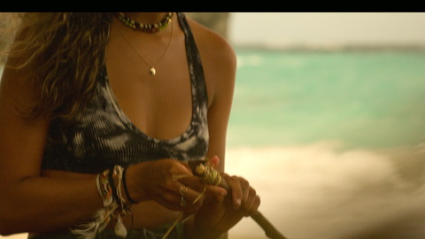 Pic: Madison Bailey in Outer Banks