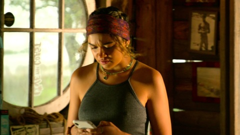 Pic: Madison Bailey in Outer Banks