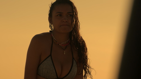 Pic: Madison Bailey in Outer Banks