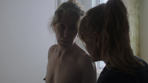 Pic: Felicity Huffman in Tammy's Always Dying