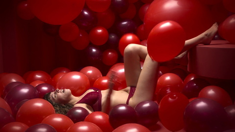 Pic: Silma López in Valeria (2020)