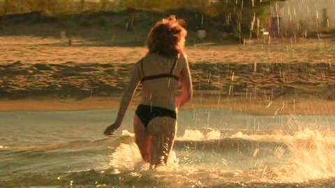 Pic: Diana Gómez in Valeria (2020)