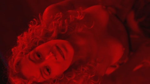 Pic: Teresa Riott in Valeria