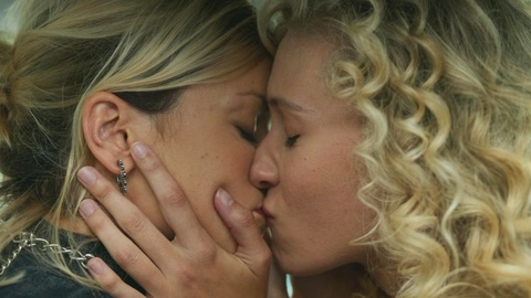 Pic: Teresa Riott in Valeria