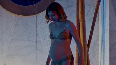 Pic: Vittoria Puccini in 18 Presents