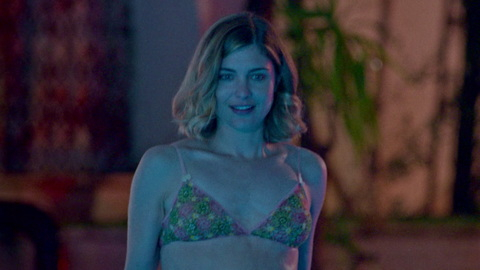 Pic: Vittoria Puccini in 18 Presents (2020)