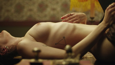 Pic: Brunna Martins in Hard