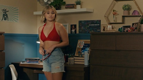 Pic: Olivia Holt in Turkey Drop