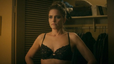 Pic: Amanda Peet in Dirty John