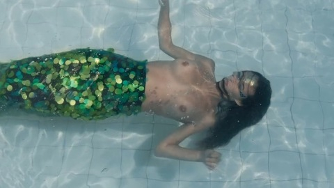 Pic: Bruna Trindade in Heterônimo