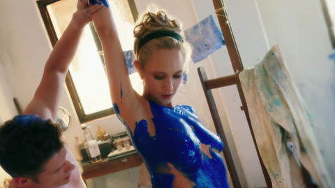 Pic: Juno Temple in Little Birds (2020)