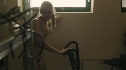 Pic: Tara Thaller in Success
