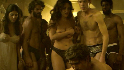 Pic: Kayla Ibarra in Doom Patrol