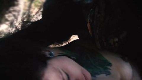 Pic: Nicole Dome in Clawed