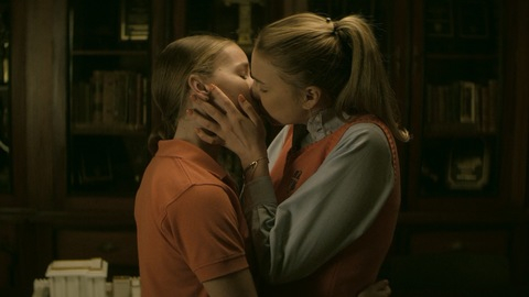 Pic: Maddie Phillips in Teenage Bounty Hunters