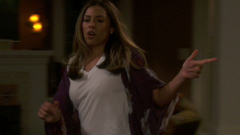 Pic: Christina Vidal in United We Fall (2020)