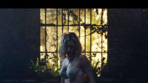 Pic: Lili Reinhart in Chemical Hearts (2020)