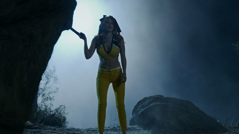 Pic: Bella Thorne in The Babysitter: Killer Queen