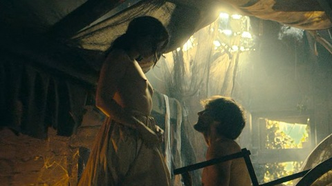 Pic: Marilou Aussilloux in La Révolution