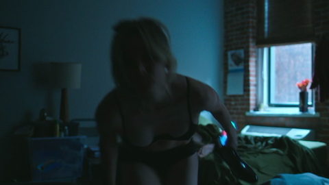 Pic: Kaley Cuoco in The Flight Attendant