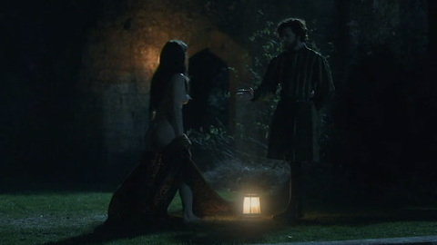 Pic: Alice Nokes in The Spanish Princess