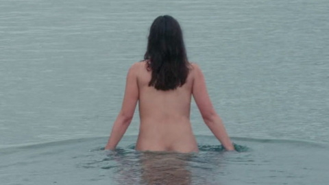 Pic: Sarah Pidgeon in The Wilds