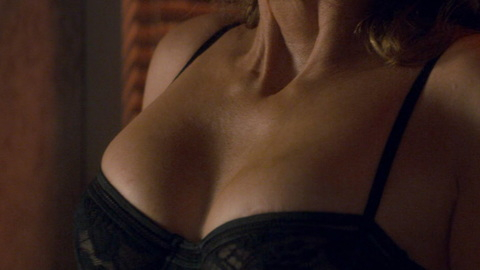 Pic: Lauren Holly in Tiny Pretty Things