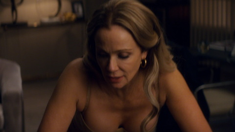 Pic: Lauren Holly in Tiny Pretty Things (2020)