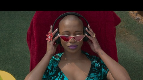 Pic: Busi Lurayi in How To Ruin Christmas