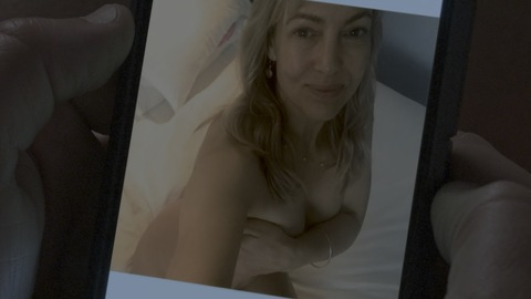 Pic: Lisa Kay in Bump