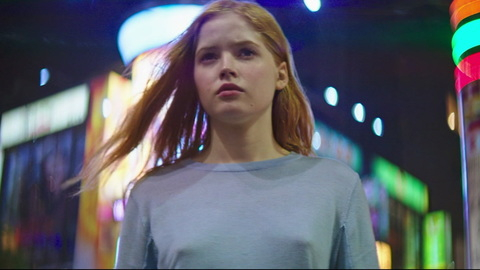 Pic: Ellie Bamber in High Resolution