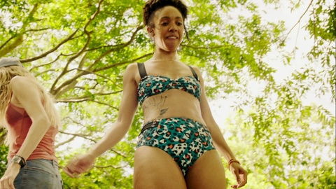 Pic: Pearl Mackie in Horizon Line