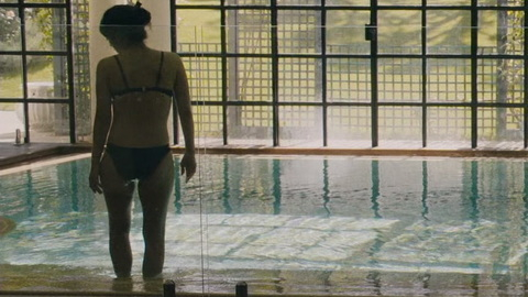 Pic: Hafsia Herzi in You Deserve a Lover