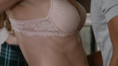 Pic: Sarah Chalke in Firefly Lane