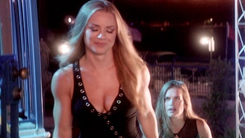 Pic: Nikki Leigh in Hot Water