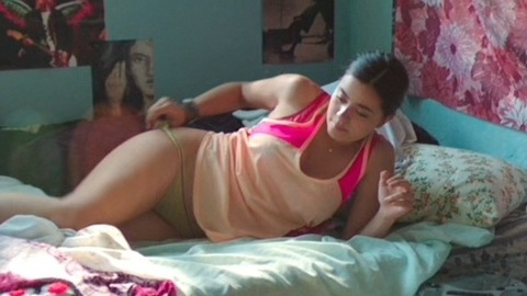 Pic: Paulina Gaitán in Souvenir (2021)