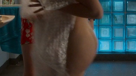 Pic: Julia Szewcyzk in Sexify