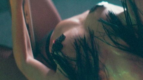 Pic: Dree Hemingway in Run with the Hunted