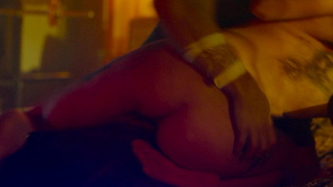 Pic: Milena Smit in Cross the Line