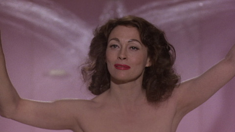Pic: Faye Dunaway in Mommie Dearest