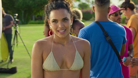 Pic: Giovana Cordeiro in Carnaval