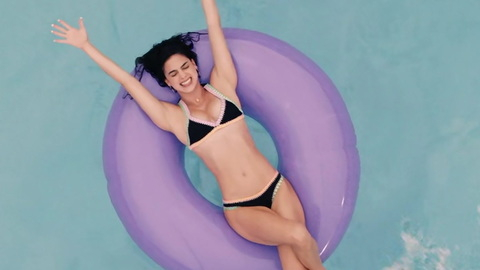 Pic: Melissa Barrera in In The Heights