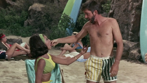 Pic: Nancy Sinatra in For Those Who Think Young