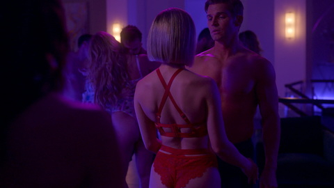 Pic: Amber Goldfarb in Sex/Life (2021-2023)