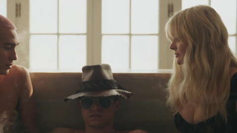Pic: Emily Alyn Lind in Gossip Girl