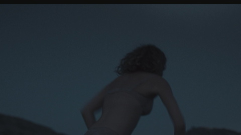 Pic: Ece Çeşmioğlu in Last Summer (2021)