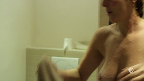 Pic: Gwenda Guthwasser in Dead Beautiful