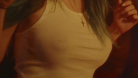 Pic: Bella Thorne in Habit