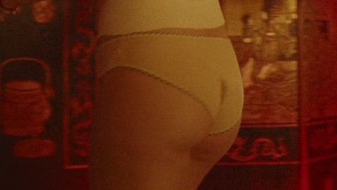 Pic: Bella Thorne in Habit